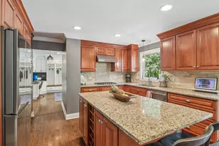 1204 Parliament Ct, Libertyville, IL 60048 - Photo 15