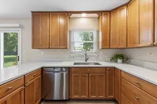 3020 Middlebury Ct, Aurora, IL 60504 - Photo 7