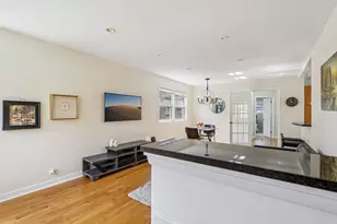 2654 W Catalpa Ave, Chicago, IL 60625 - Photo 7