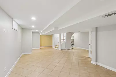 2654 W Catalpa Avenue, Chicago, IL 60625 - Photo 29
