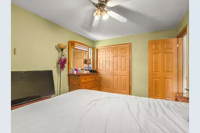 219 Walter Court, Elgin, IL 60123 - Photo 11
