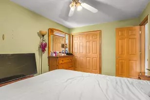 219 Walter Ct, Elgin, IL 60123 - Photo 11