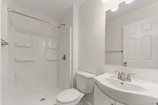 352 Danbury Dr, Naperville, IL 60565 - Photo 9