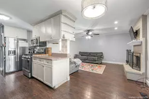 490 Heather Ln, Carol Stream, IL 60188 - Photo 7