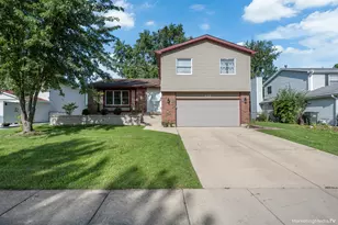 490 Heather Ln, Carol Stream, IL 60188 - Photo 1