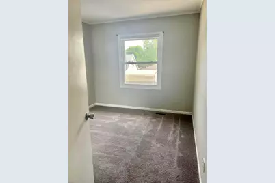 390 W Indian Trail, Aurora, IL 60506 - Photo 13