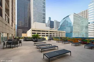 200 N Dearborn St, Chicago, IL 60601 - Photo 13