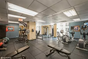 200 N Dearborn St, Chicago, IL 60601 - Photo 15