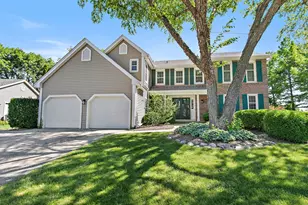 221 Hillwick Ln, Schaumburg, IL 60193 - Photo 1