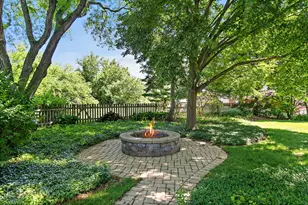 221 Hillwick Ln, Schaumburg, IL 60193 - Photo 31