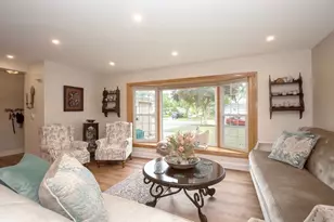 1909 E Maya Ln, Mount Prospect, IL 60056 - Photo 7
