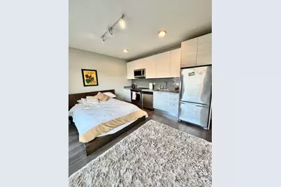 2407 W Eastwood Avenue #202, Chicago, IL 60625 - Photo 3