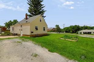 707 E 9th St, Lockport, IL 60441 - Photo 31