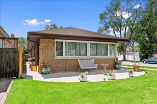 6250 N Kedvale Ave, Chicago, IL 60646 - Photo 3