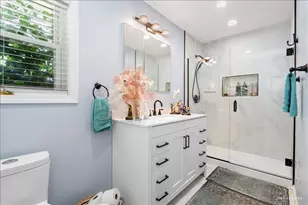 6250 N Kedvale Ave, Chicago, IL 60646 - Photo 17