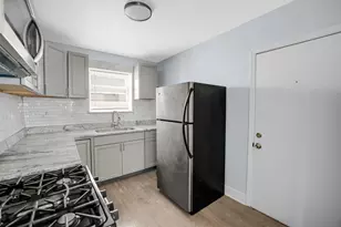 2046 E 72nd Pl, Chicago, IL 60649 - Photo 9