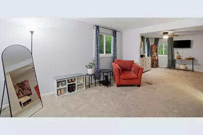 128 Patricia Drive, Schaumburg, IL 60193 - Photo 15