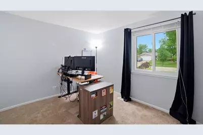 128 Patricia Drive, Schaumburg, IL 60193 - Photo 23