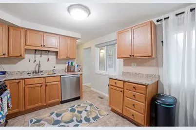 128 Patricia Drive, Schaumburg, IL 60193 - Photo 7