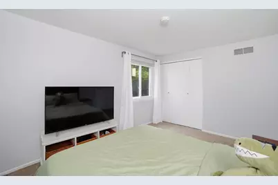 128 Patricia Drive, Schaumburg, IL 60193 - Photo 21