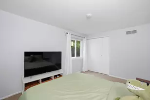 128 Patricia Dr, Schaumburg, IL 60193 - Photo 21