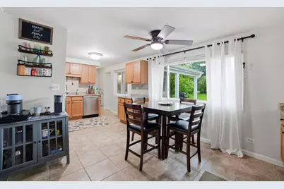 128 Patricia Drive, Schaumburg, IL 60193 - Photo 11