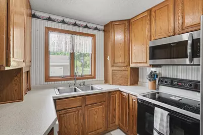 15660 Ebson Road, Fulton, IL 61252 - Photo 9