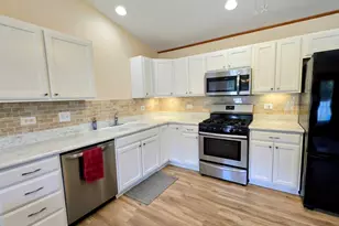 963 Brown Dr, Momence, IL 60954 - Photo 11