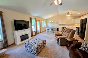 963 Brown Dr, Momence, IL 60954 - Photo 9