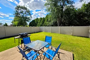 963 Brown Dr, Momence, IL 60954 - Photo 17