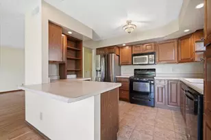 1428 Hanson Dr, Normal, IL 61761 - Photo 7