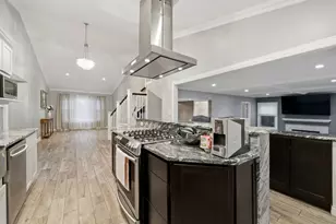 10 Washington Ct, Streamwood, IL 60107 - Photo 7