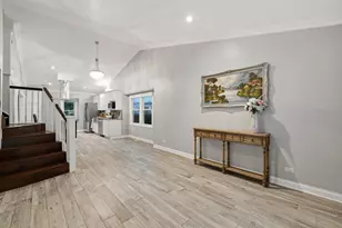 10 Washington Ct, Streamwood, IL 60107 - Photo 5