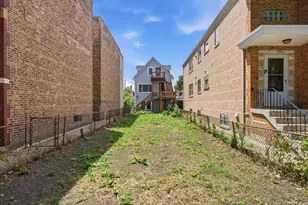 2627 W Montgomery Ave, Chicago, IL 60632 - Photo 19