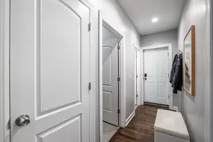 2017 W Huron St, Chicago, IL 60612 - Photo 13