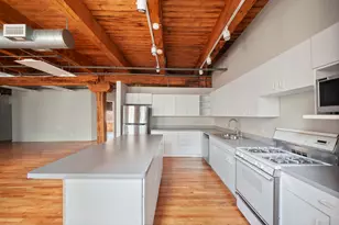 368 W Huron St, Chicago, IL 60654 - Photo 9
