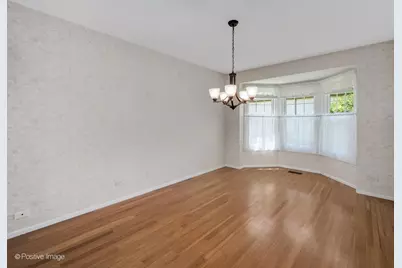 1039 Oakview Drive, Wheaton, IL 60187 - Photo 7