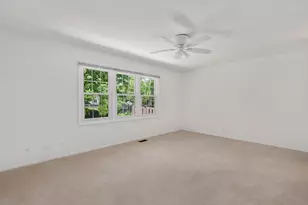 1039 Oakview Dr, Wheaton, IL 60187 - Photo 21
