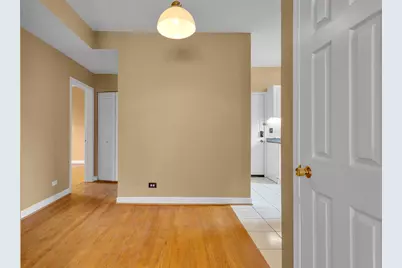 4441 W Ainslie Street #2, Chicago, IL 60630 - Photo 7