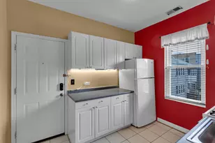 4441 W Ainslie St, Chicago, IL 60630 - Photo 5