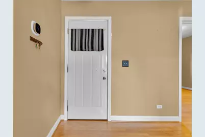 4441 W Ainslie Street #2, Chicago, IL 60630 - Photo 3