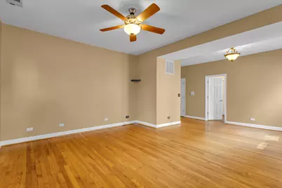 4441 W Ainslie Street #2, Chicago, IL 60630 - Photo 17