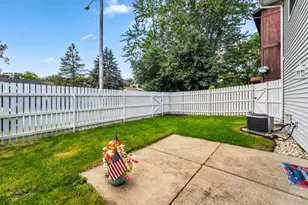 1110 Riverwood Dr, Algonquin, IL 60102 - Photo 25