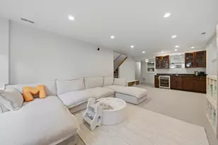 1109 W Cornelia Ave, Chicago, IL 60657 - Photo 25