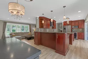 210 W Pickwick Rd, Arlington Heights, IL 60005 - Photo 7