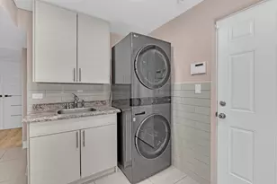 210 W Pickwick Rd, Arlington Heights, IL 60005 - Photo 23
