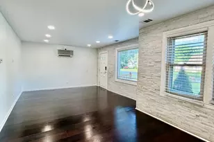 2842 Rhodes Ave, Melrose Park, IL 60164 - Photo 5