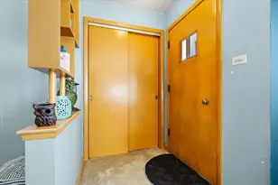 11043 Boeger Ct, Westchester, IL 60154 - Photo 9