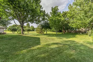 1526 Sycamore Ln, Aurora, IL 60504 - Photo 35