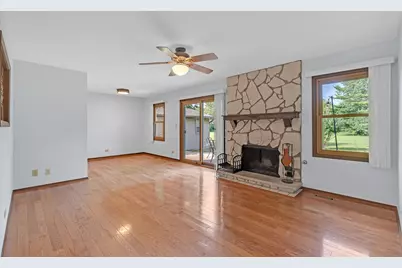 1526 Sycamore Lane, Aurora, IL 60504 - Photo 5